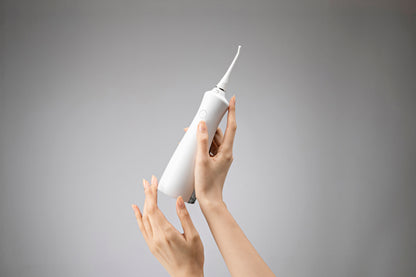 Aquapick AQ - 231 portable water flosser